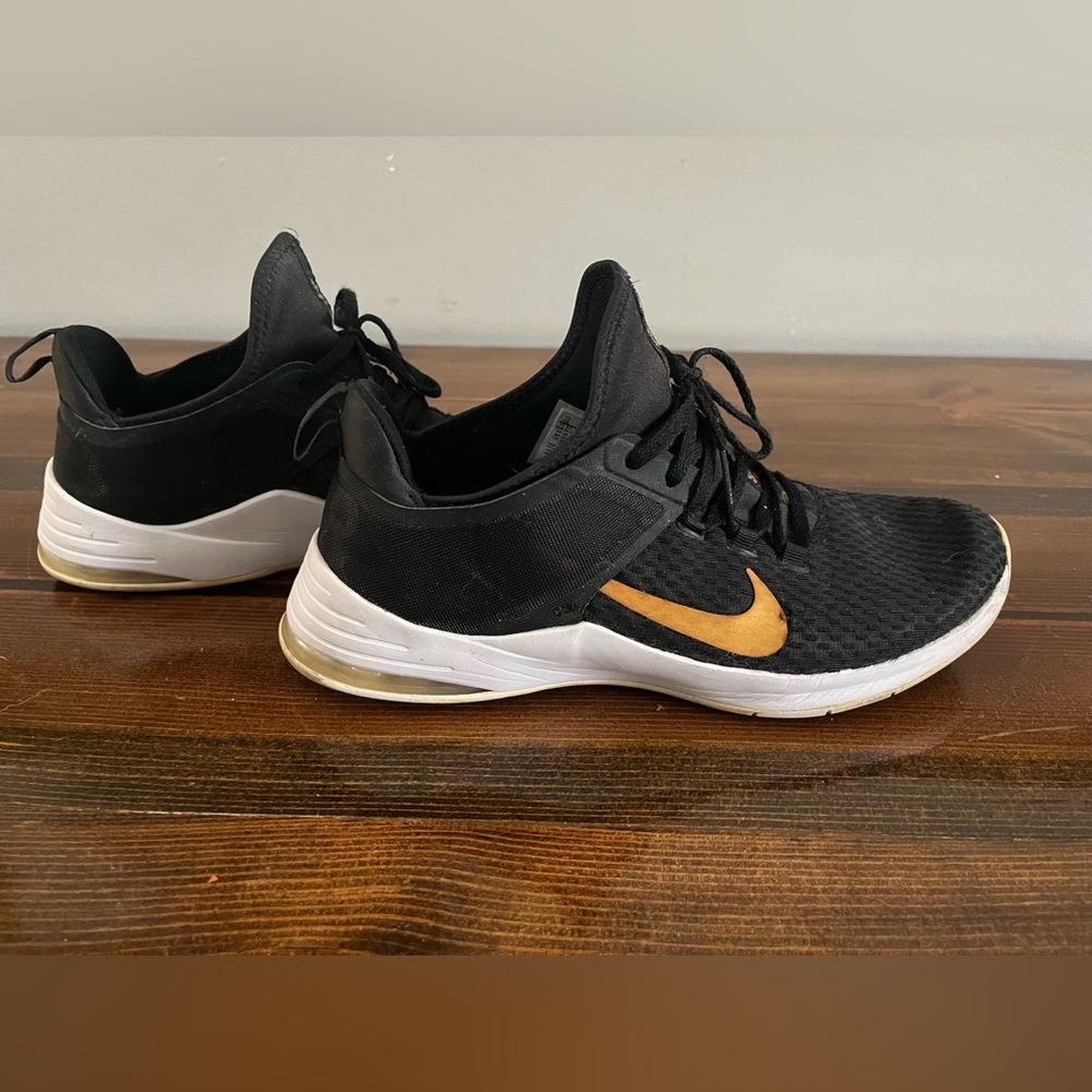 Nike Womens Air Max Bella TR 2